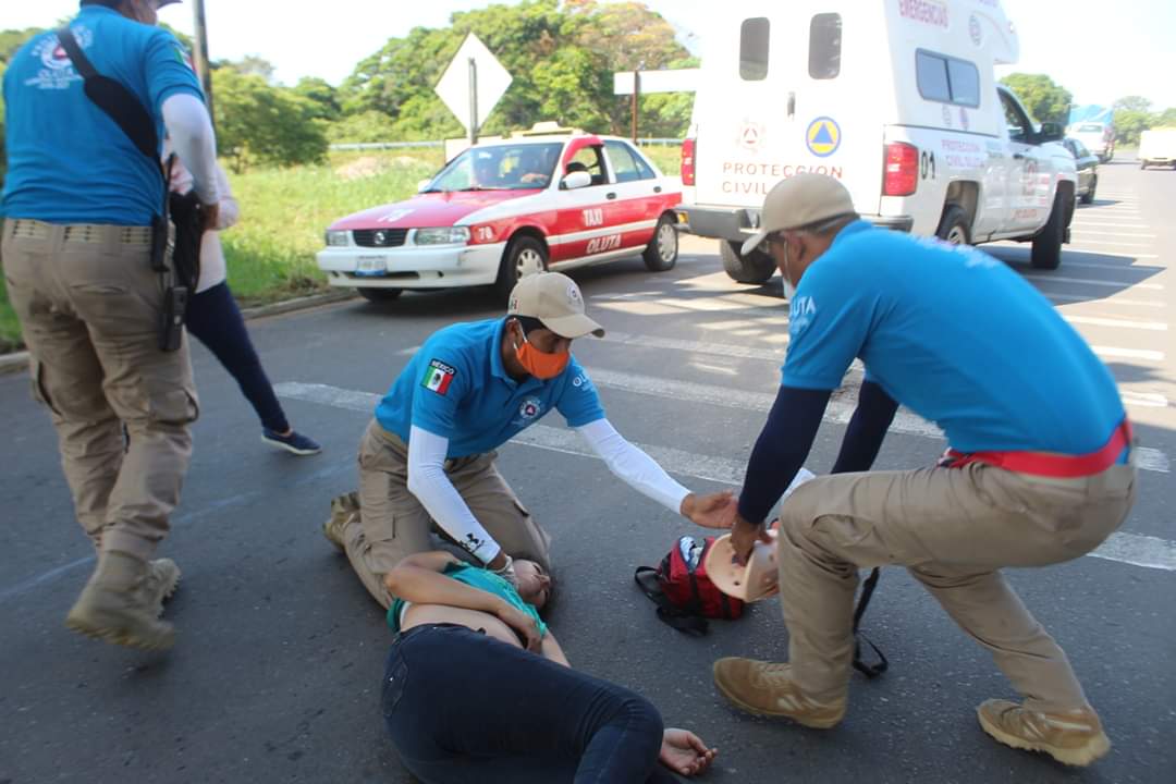 Mujer intentó suicidarse aventándose de un puente; en Acayucan
