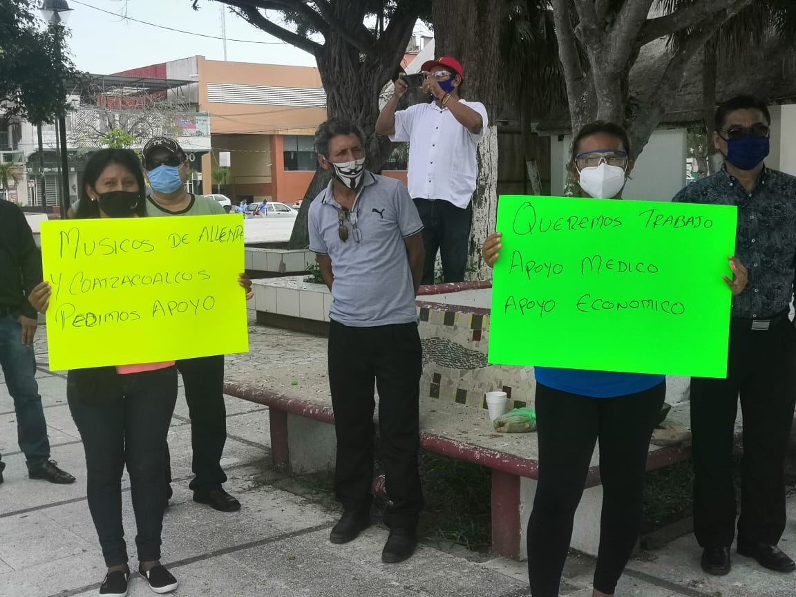 Ante pandemia, músicos de Coatzacoalcos piden apoyo médico o para algún crédito
