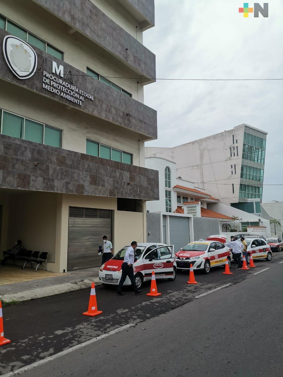 PMA repartió solución antiviral a taxistas en Veracruz- Boca del Río