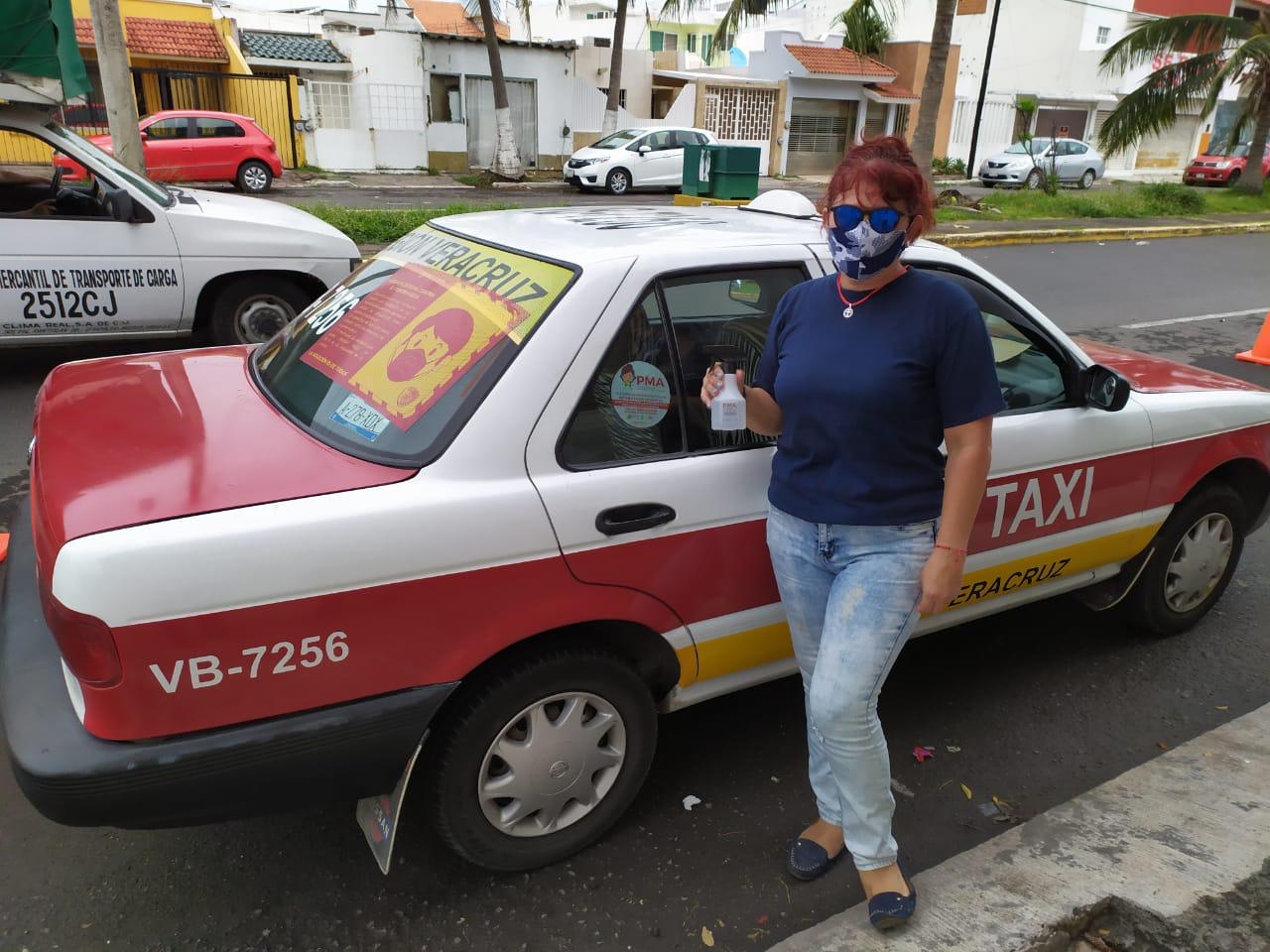 Gobierno del Estado provee de solución antibacterial a taxistas de la zona conurbada Veracruz-Boca del Río
