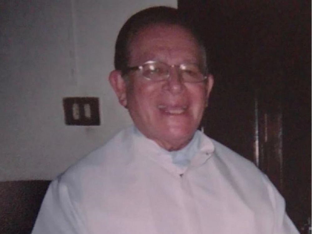 Velan restos del padre Vicente Condado en Catedral de Xalapa