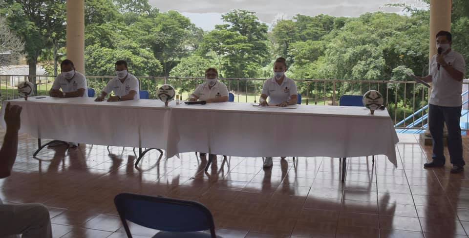 Presentaron al equipo Colegio Once Córdoba, que jugará en la Tercera División
