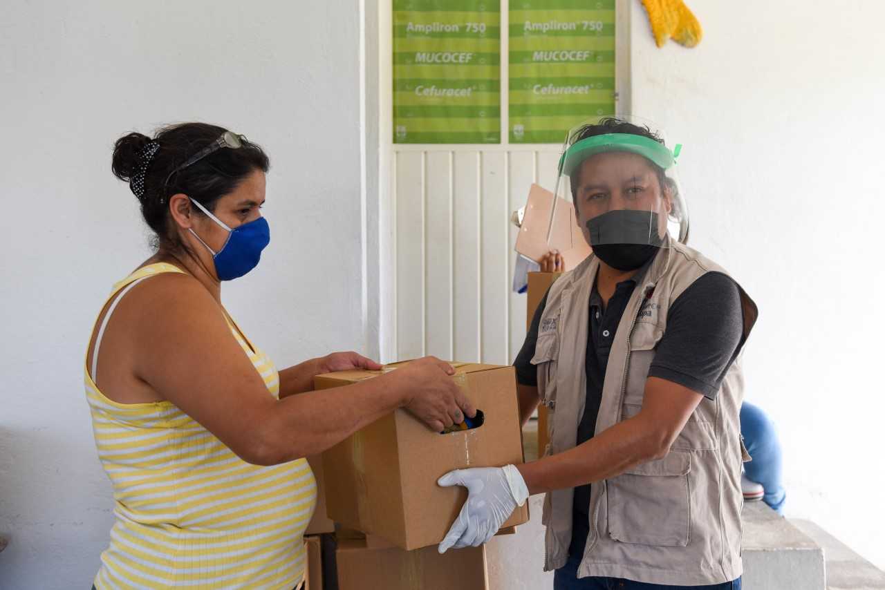 Ayuntamiento de Xalapa continúa entregando despensas en Centros de Gestión Comunitaria