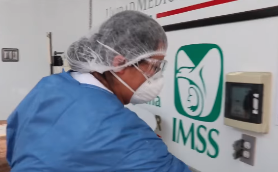 Imparte el IMSS capacitación a personal médico para protegerse contra COVID-19