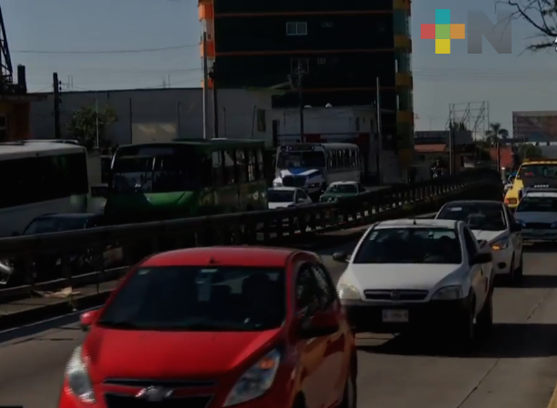 Cerraron avenida Lázaro Cárdenas por accidente