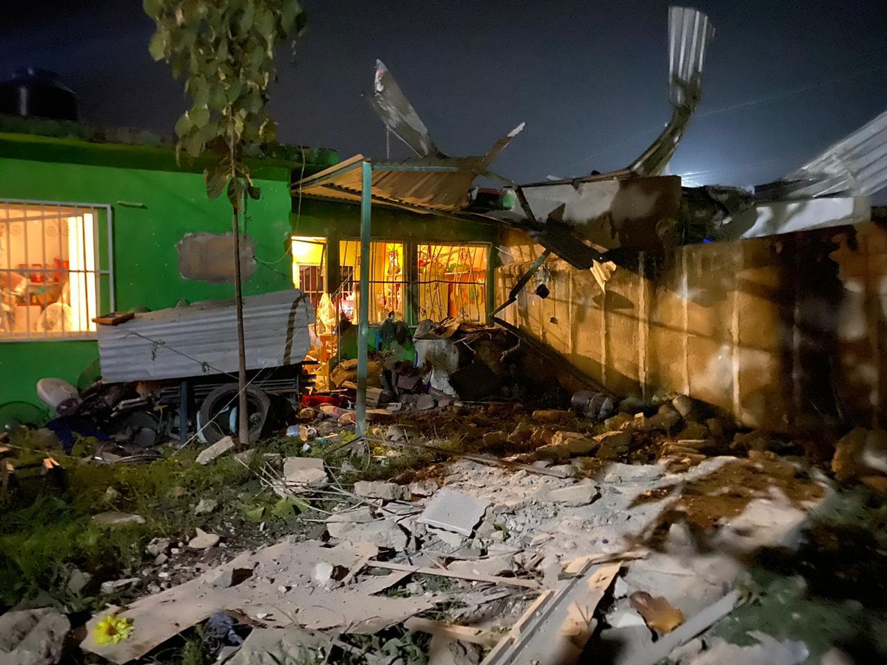 Explosión destroza casas en Soconusco, al sur de Veracruz