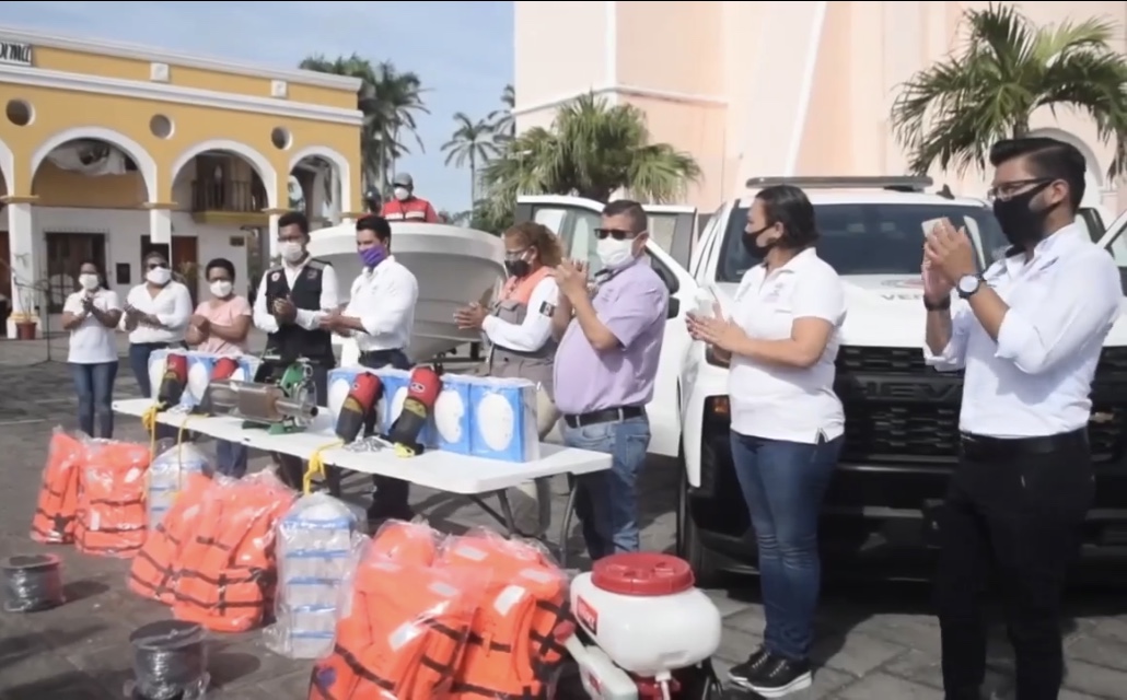 Entregó Gobierno de Veracruz equipamiento a Protección Civil de Tlacotalpan