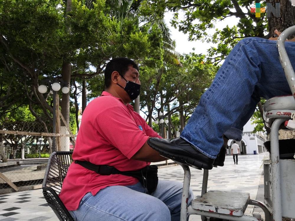 Boleros del Zócalo de Veracruz regresan a trabajar
