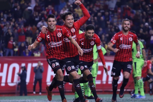 Bryan Colula suma minutos en Xolos de Tijuana