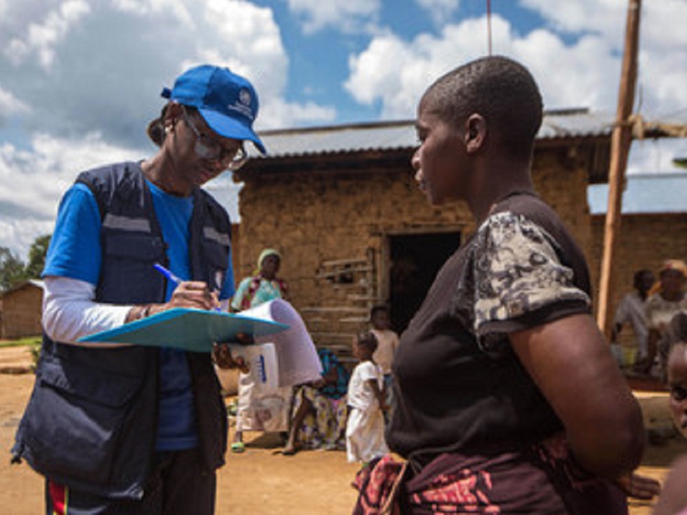 Doctora haitiana lucha contra ébola y COVID en África