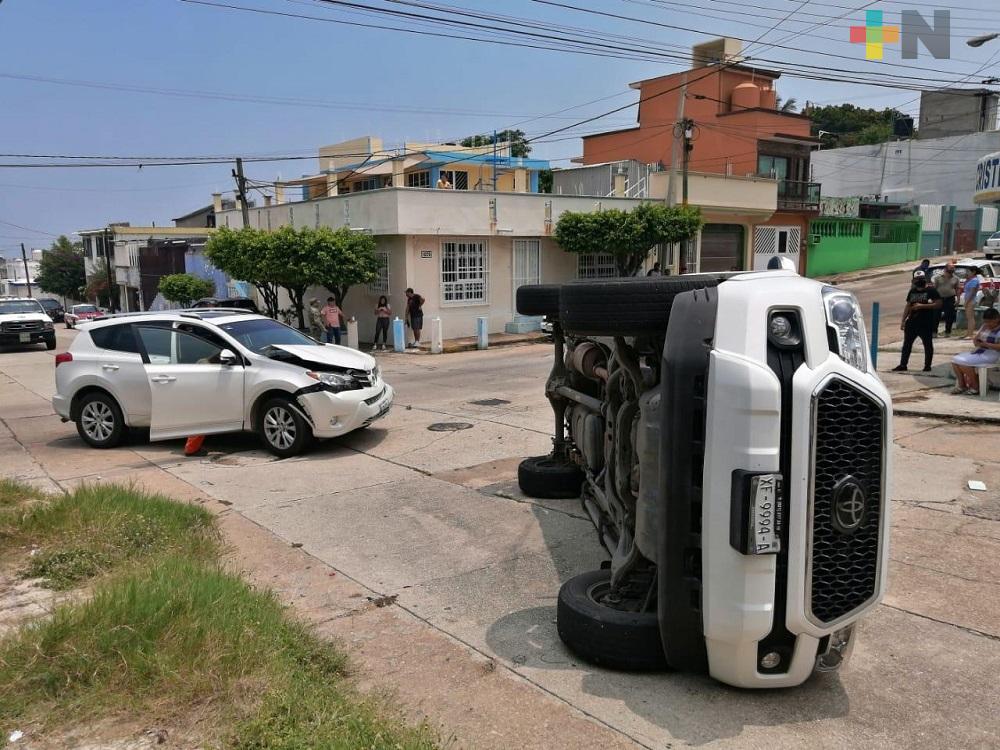 En Coatzacoalcos, accidente deja pérdidas materiales por más de 45 mil pesos