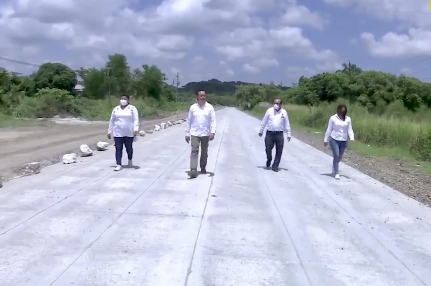Supervisó el gobernador carretera que comunica a Poza Rica con el aeropuerto El Tajín