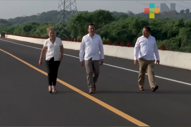 Gobernador Cuitláhuac García recorre puente Tuxpan que agilizará comunicación del centro con norte del estado