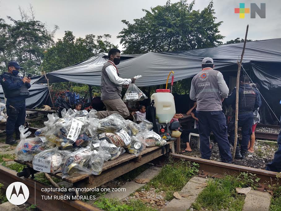 En Jesús Carranza, entrega PC insumos a familias afectadas por desbordamiento de ríos