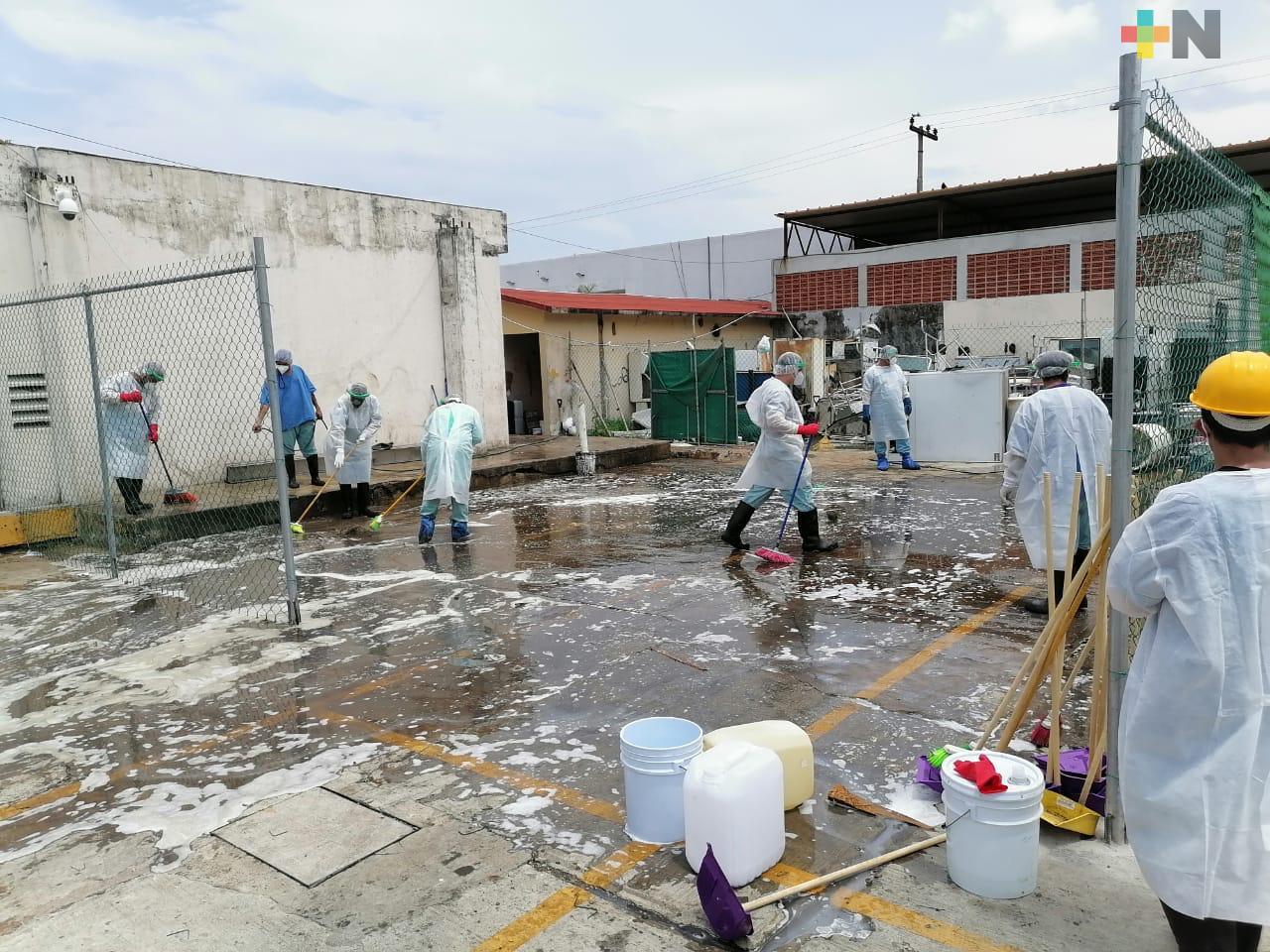 Retiran desechos del IMSS en Veracruz