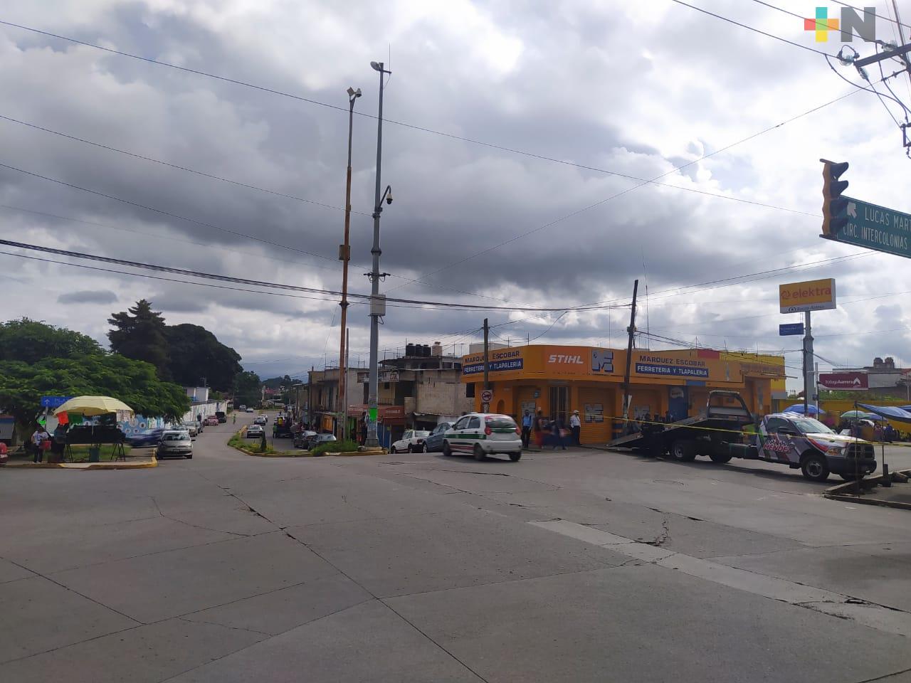 Cumplen tianguistas con acuerdo de no instalarse durante 15 días en Xalapa