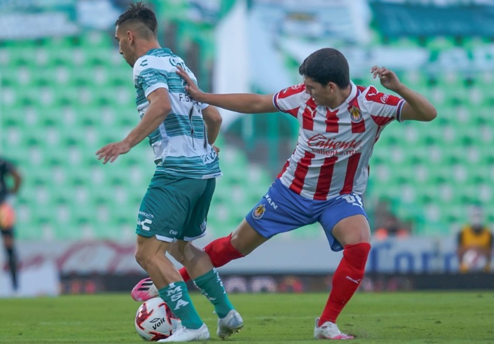 Guadalajara debutó al veracruzano Sebastián Martínez