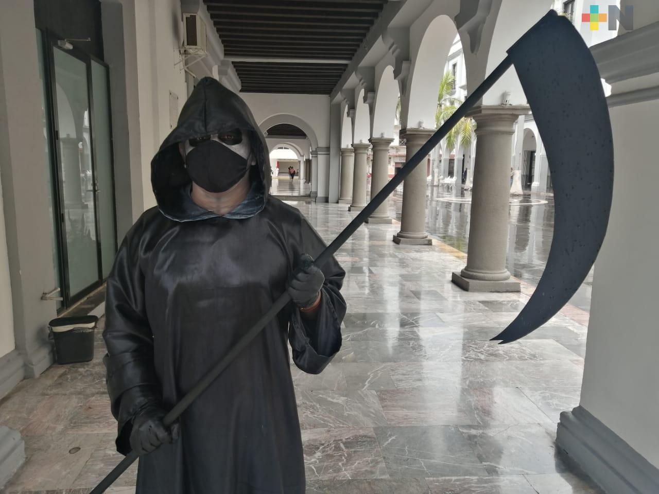 La «muerte» recorrió el zócalo de la ciudad de Veracruz