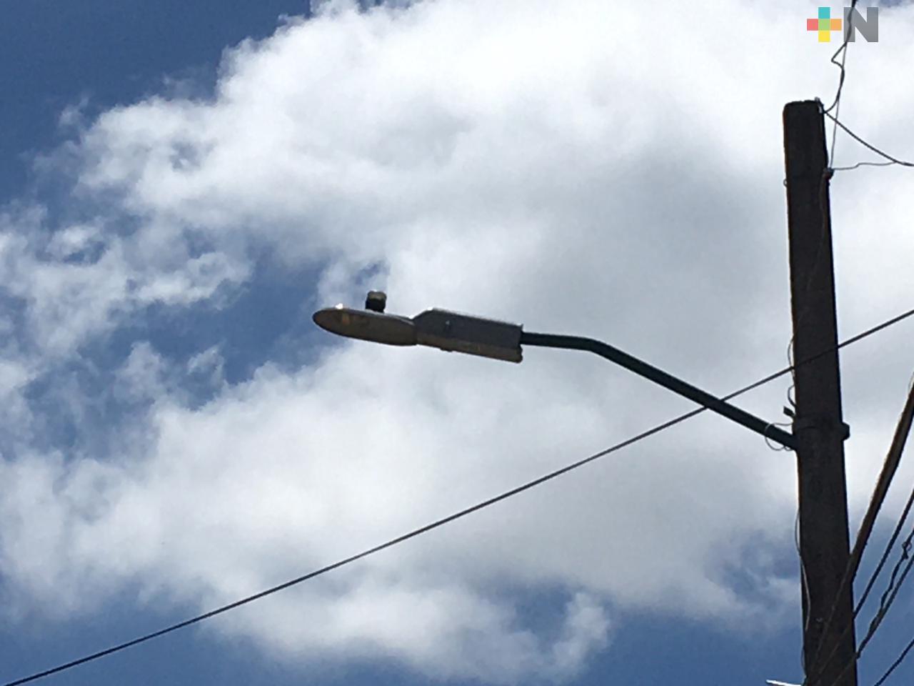 Ayuntamiento de Xalapa presentaría denuncias por luminarias de mala calidad