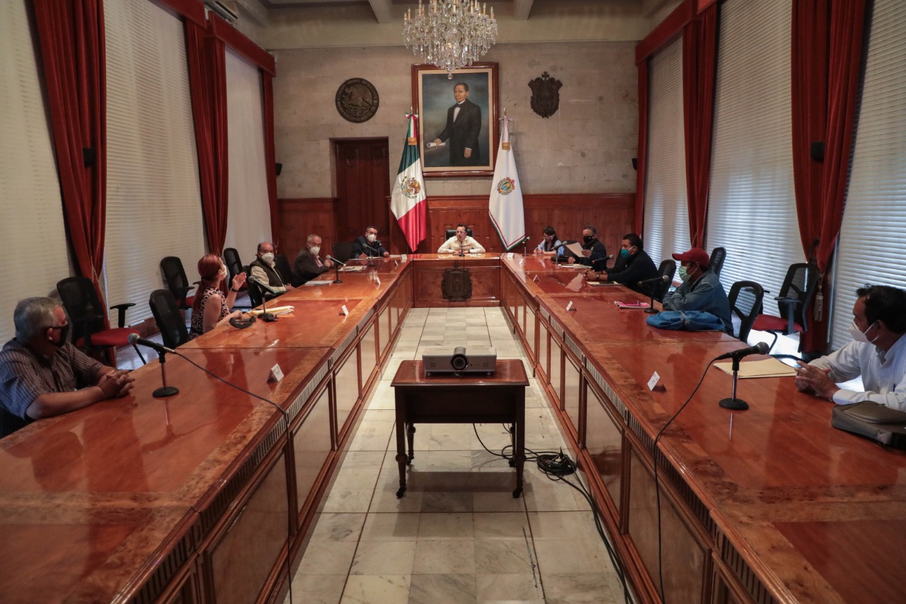 Comprometido gobernador de Veracruz con obreros del ingenio San Gabriel; apoya sus demandas