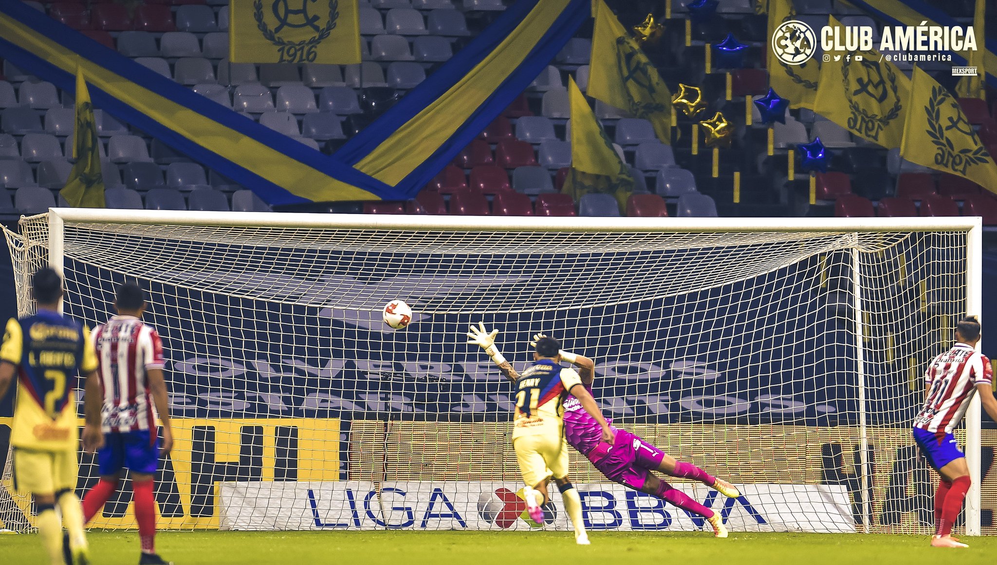 Giovanni do Santos dio triunfo al América en el Clásico Nacional