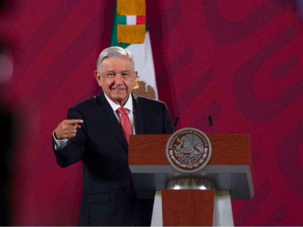 Festejos patrios se realizarán sin concentración de personas para prevenir contagios de COVID-19: AMLO