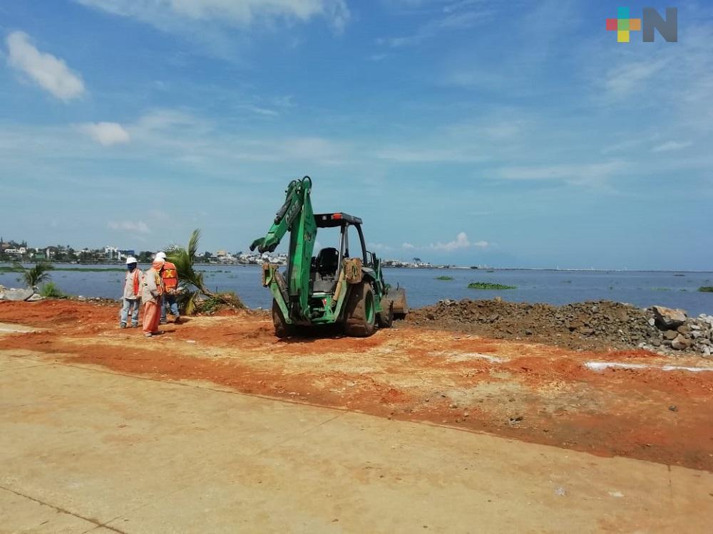 Ampliación y remodelación del malecón ribereño de Villa Allende, con avance del 70%