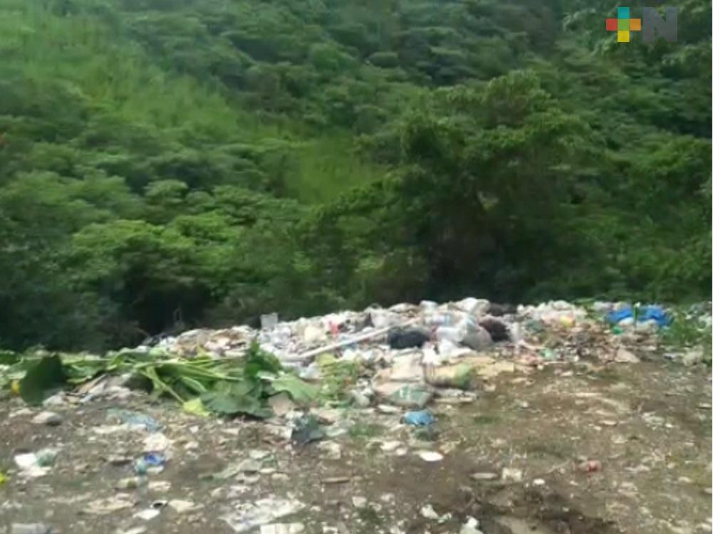 Basura a cielo abierto genera contaminación de mantos acuíferos, arroyos y ríos de Ilamatlán