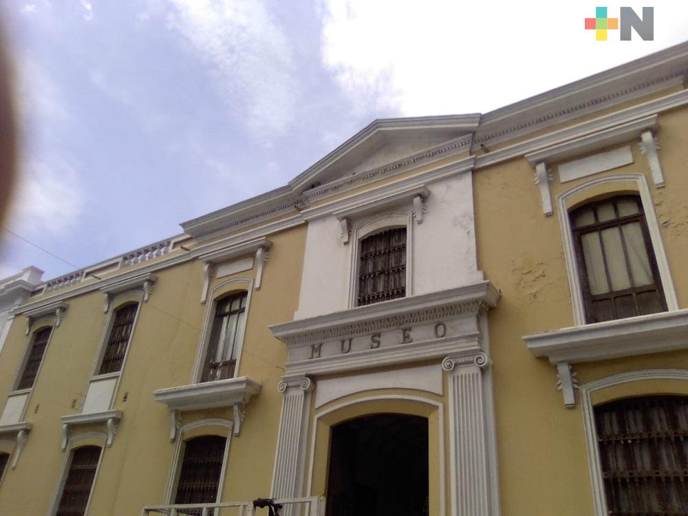 Con semáforo rojo, Ayuntamiento de Veracruz anuncia reapertura de recintos culturales