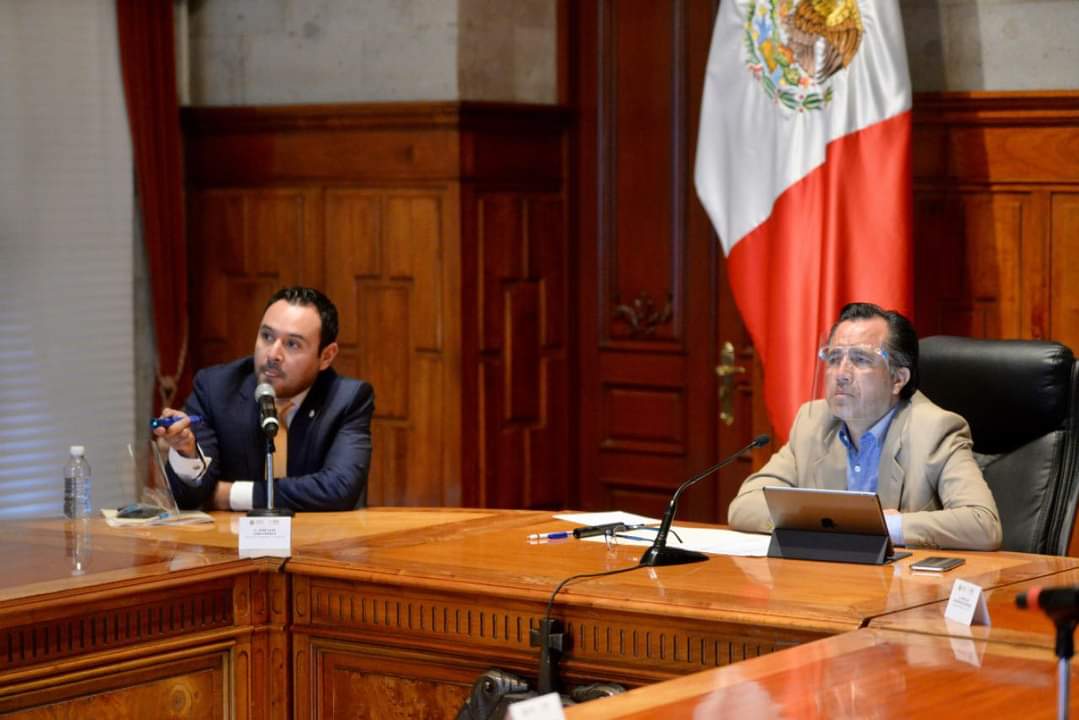 Prepara Cuitláhuac refinanciamiento de “deuda impagable” de 199 municipios