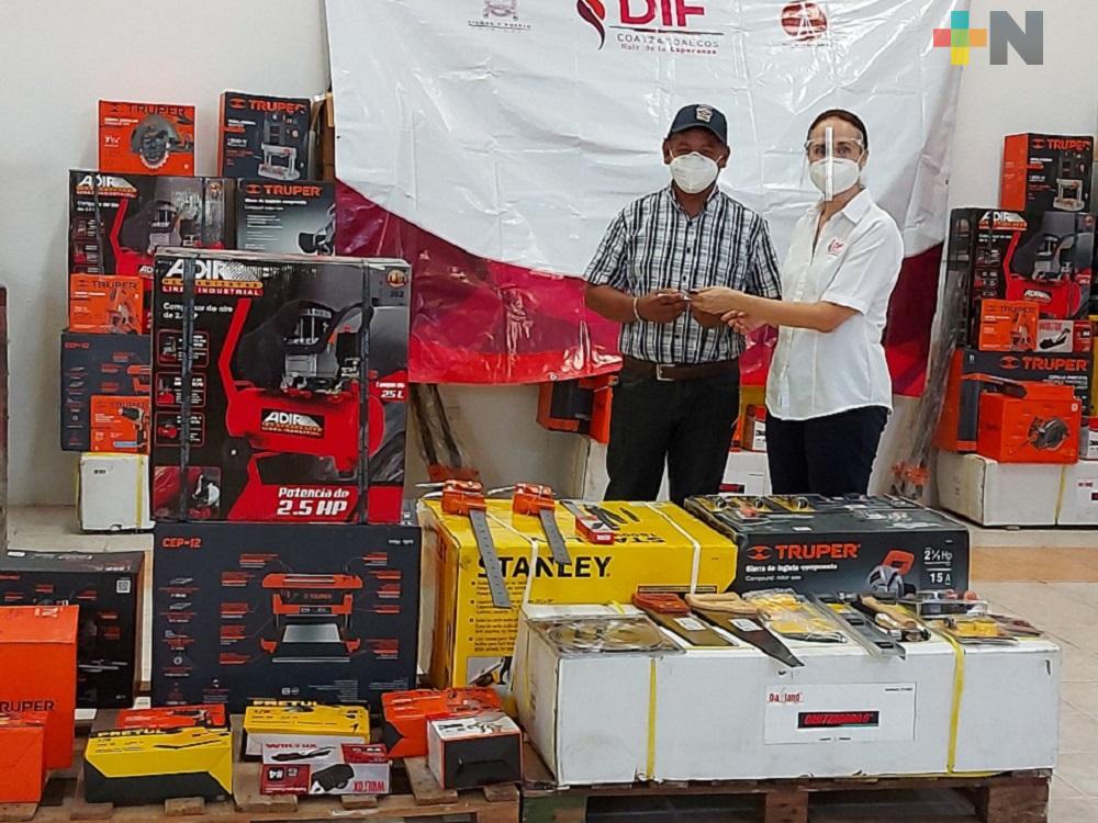 DIF de Coatzacoalcos entrega apoyos a familias vulnerables de colonias y ejidos del  municipio