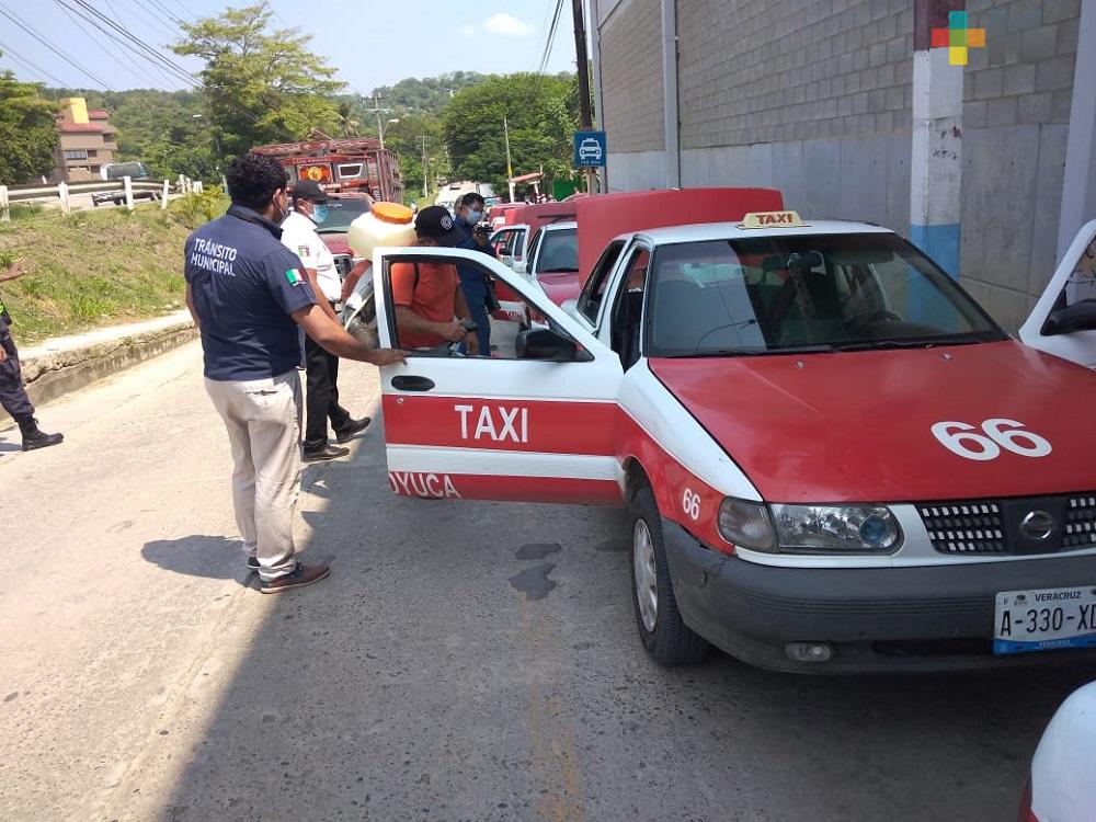 En Tantoyuca sanitizan unidades del transporte público