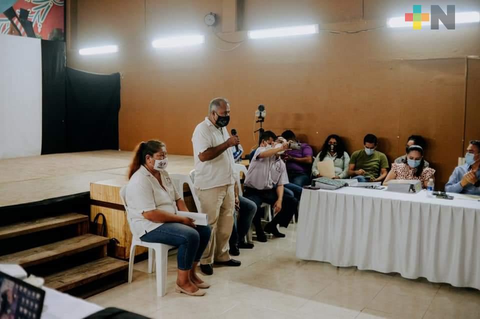 Autoridades municipales donan terreno para telebachillerato en Tuxpan