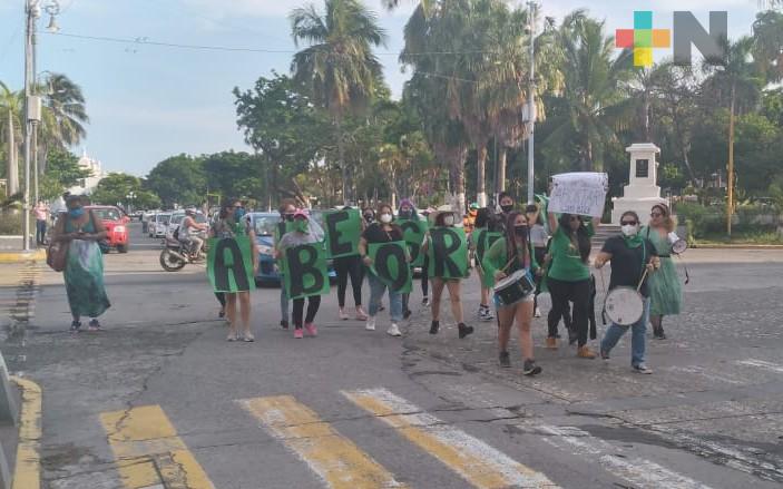Sin incidentes durante marcha feminista en el Puerto de Veracruz