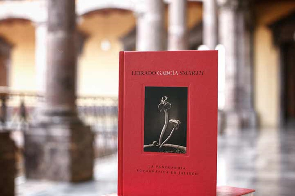 Libro editado por Alberto Tovalín ganó Premio “Antonio García Cubas”