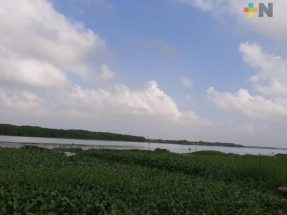 Localizan cuerpo de pescador desaparecido en río Coatzacoalcos