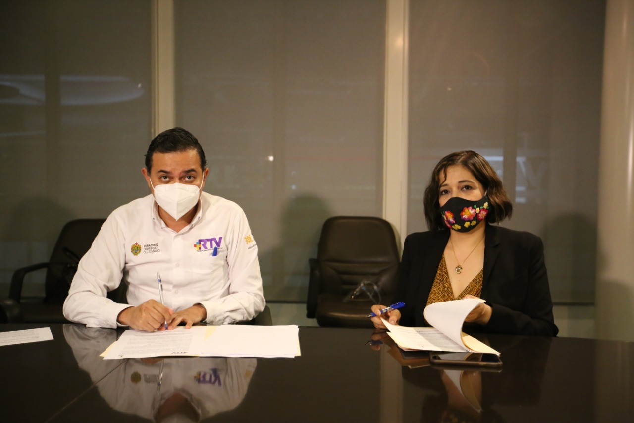 Signan acuerdo IVAI y Radiotelevisión de Veracruz