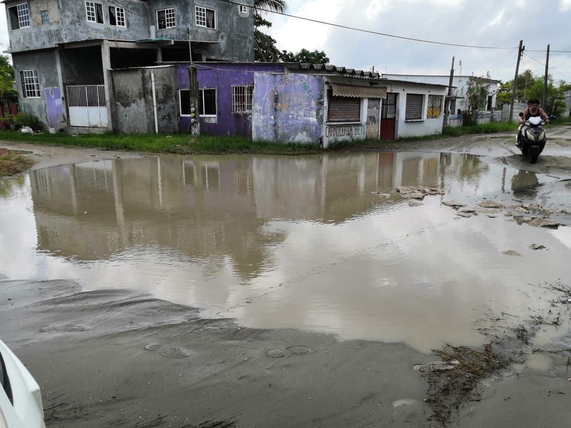 En Coatzacoalcos piden no tirar basura para evitar tapar drenajes en época de lluvias