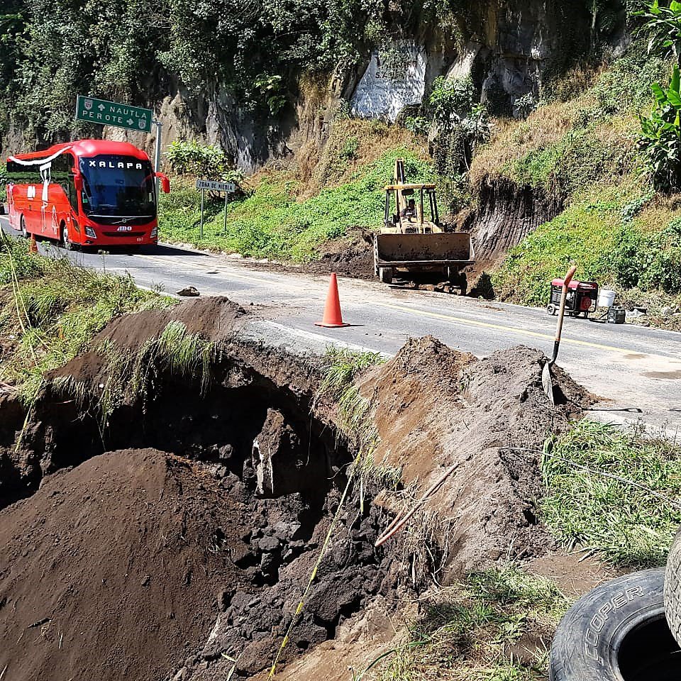 Reparan carretera Teziutlán-Nautla