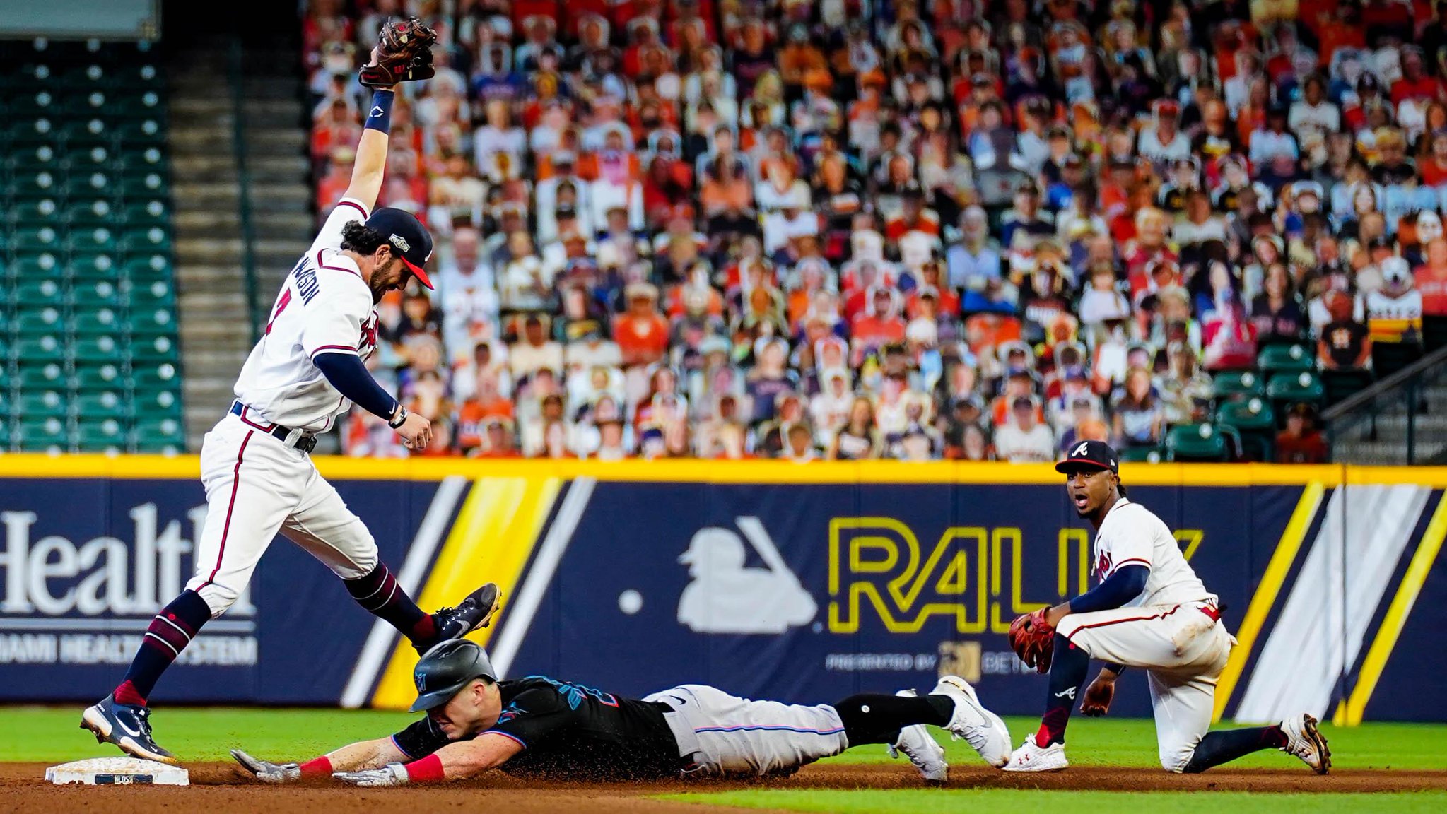 Bravos de Atlanta, a un juego de ganar la serie divisional; 2-0 sobre Marlins de Miami