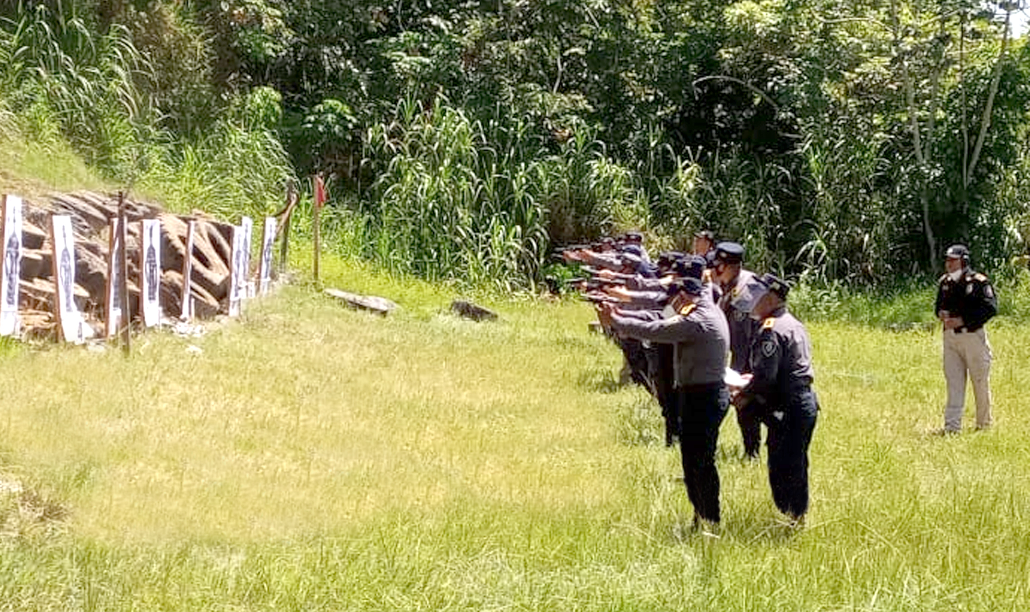 Prácticas de tiro, tarea permanente en el IPAX