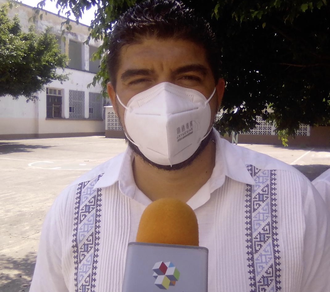 Produce la SEV 120 programas semanales de clases en todos los niveles: Zenyazen Escobar