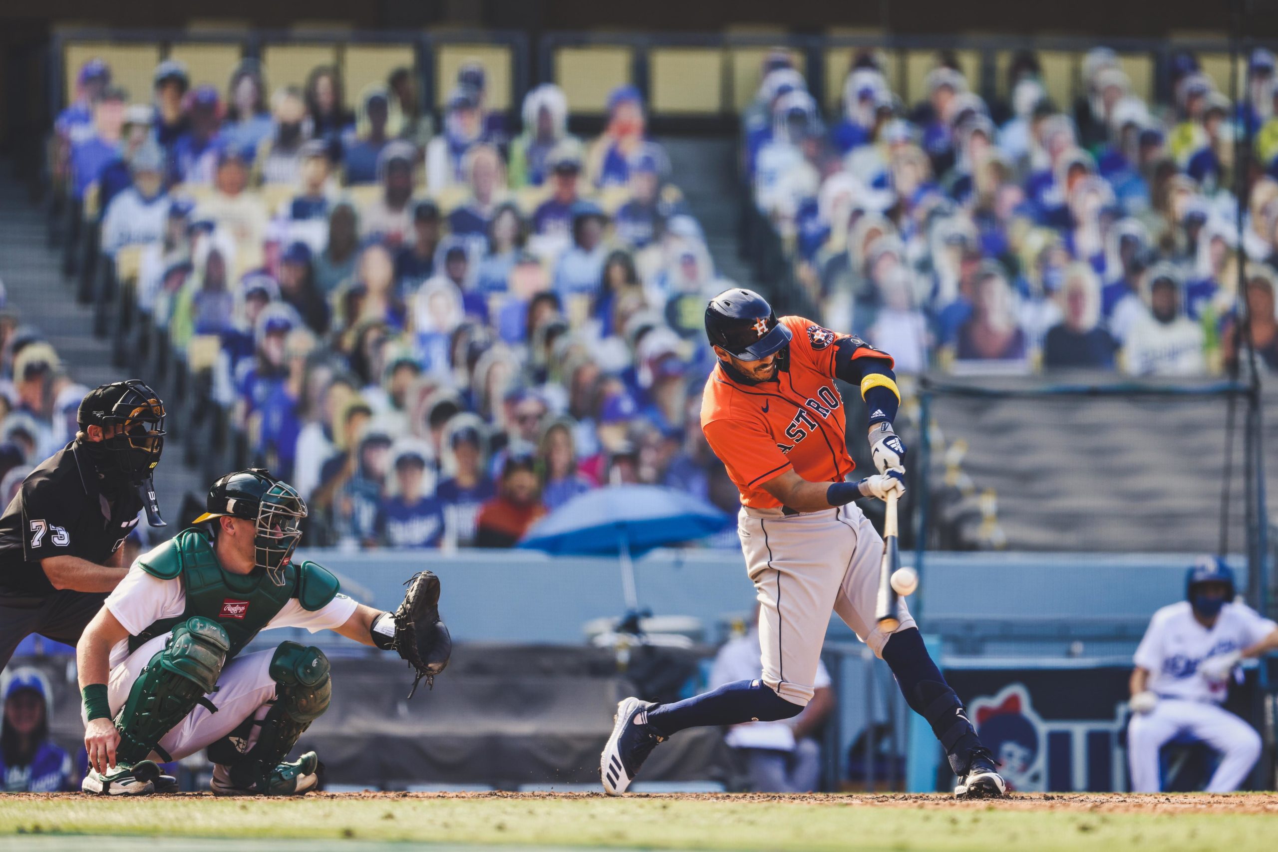 Astros de Houston se impone en el primero de la serie a Atléticos de Oakland