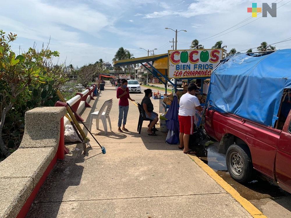 Canaco Coatzacoalcos pide verificar condiciones de vendedores ambulantes ubicados en malecón
