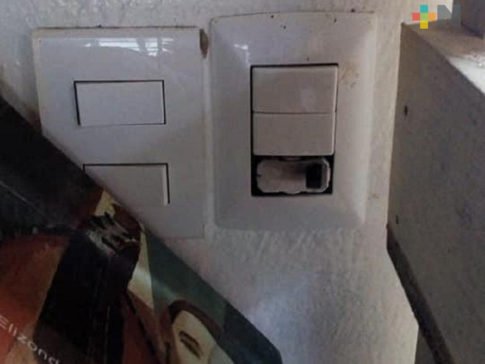 Caída de rayo quema instalaciones eléctricas en Agencia Municipal de Congregación Colorado