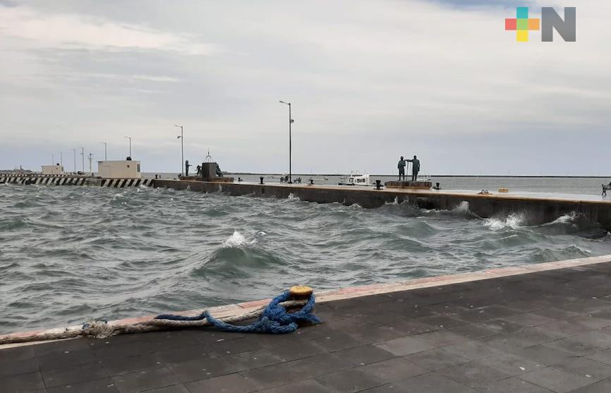 Rachas de viento alcanzan los 80 k/h en zona costera central del estado de Veracruz