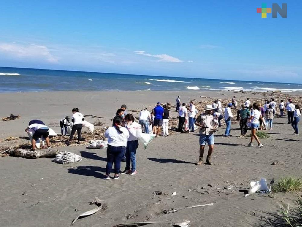 Continúa limpieza de playas en municipio de Nautla