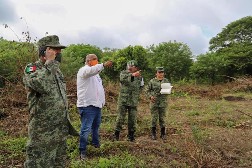 Supervisan predio donde se construirá cuartel de la Guardia Nacional en Acayucan