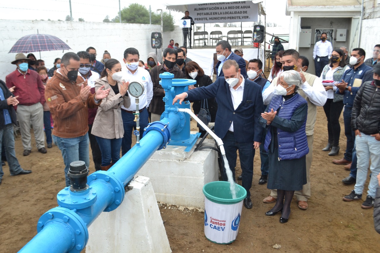 Pozo profundo inaugurado en Perote combatirá rezago de suministro de agua en cabecera municipal