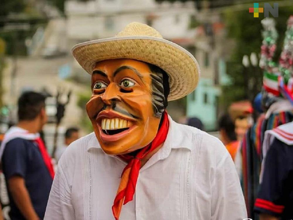 En festejo de Día de Muertos, aumenta demanda de máscaras de madera en Tantoyuca